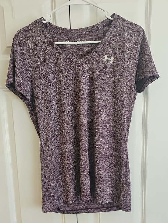 Under Armour Tops - Under Armour Women’s Heathered Purple V-Neck Short Sleeve Tee